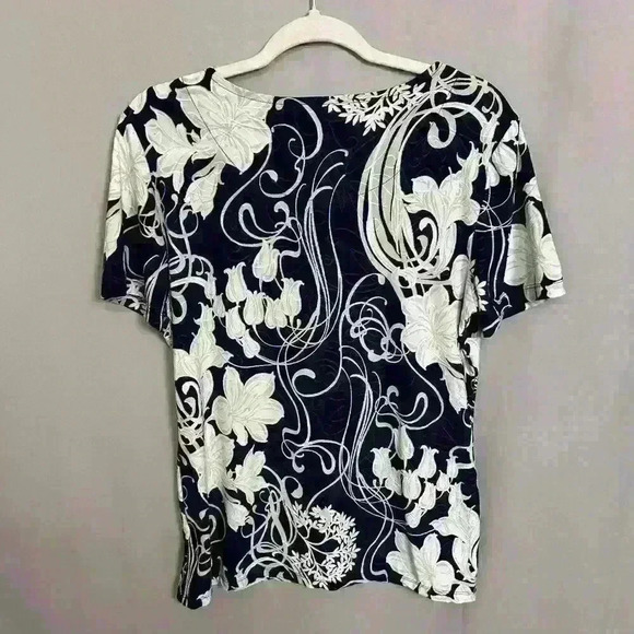 JM Collection Womens Sz M Navy White Patterned Stretchy Floral Short Sleeve Top - Picture 12 of 12